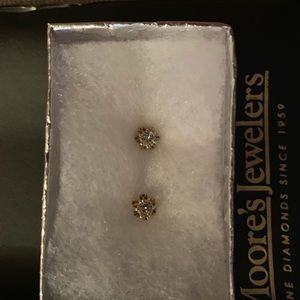Nearly 1/2 carat Diamond stud earrings